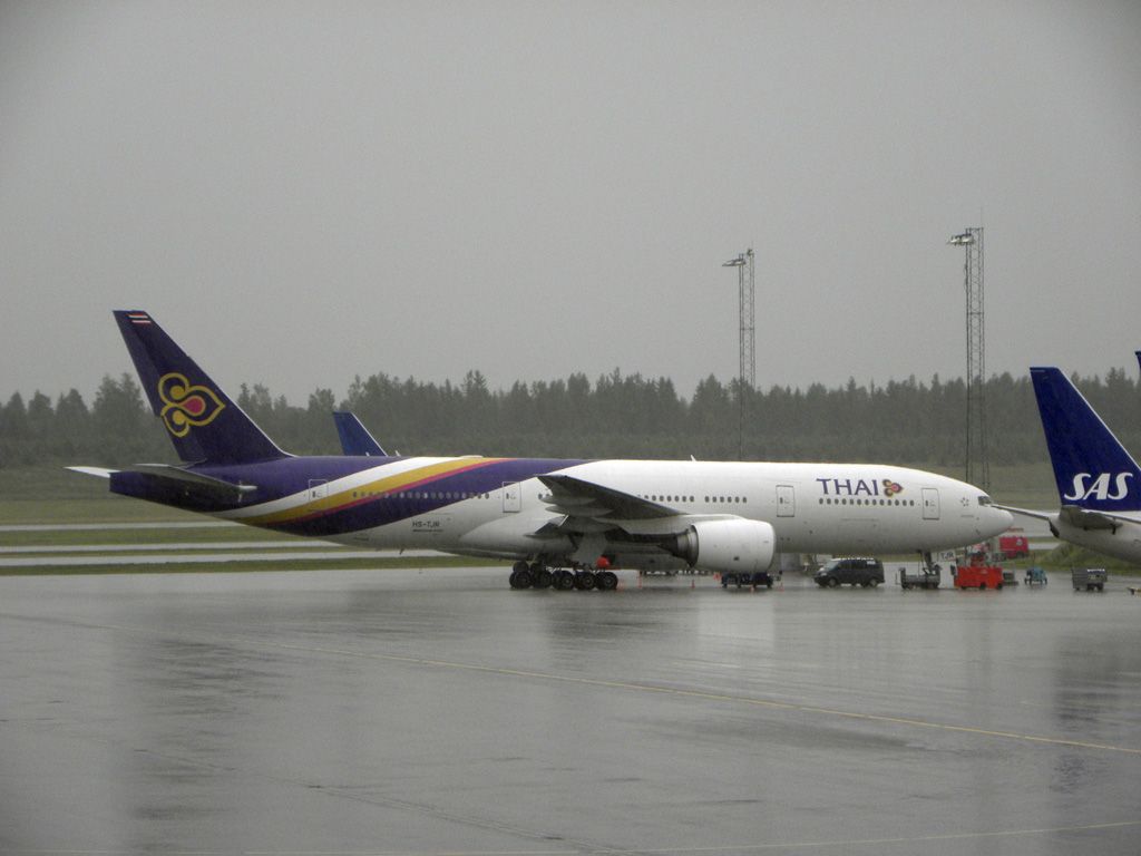 Boeing 777-200 (HS-TJR)