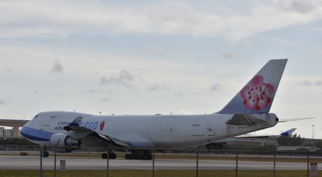 Boeing 747-200 (B-18715)