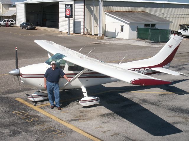 Cessna Skylane (N5553E)