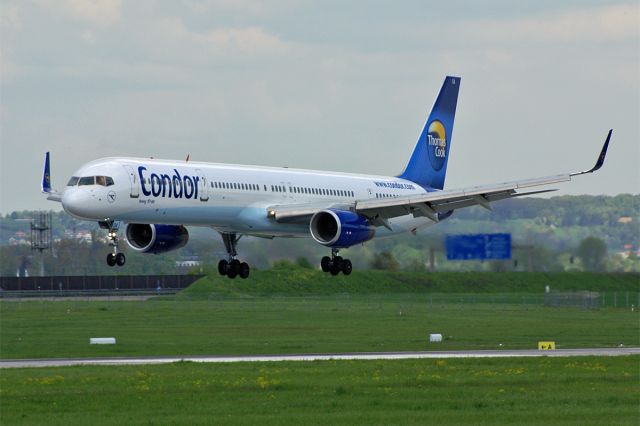 BOEING 757-300 (D-ABOA) - Boeing 757-330, Condor, Stuttgart-Echterdingen