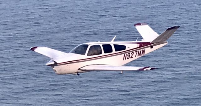 Beechcraft 35 Bonanza (N927MW)