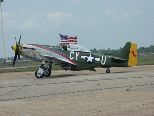 North American P-51 Mustang (N5428V) - P-51 taxiing in