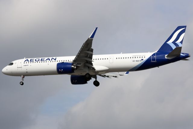 Airbus A321neo (SX-NAA)