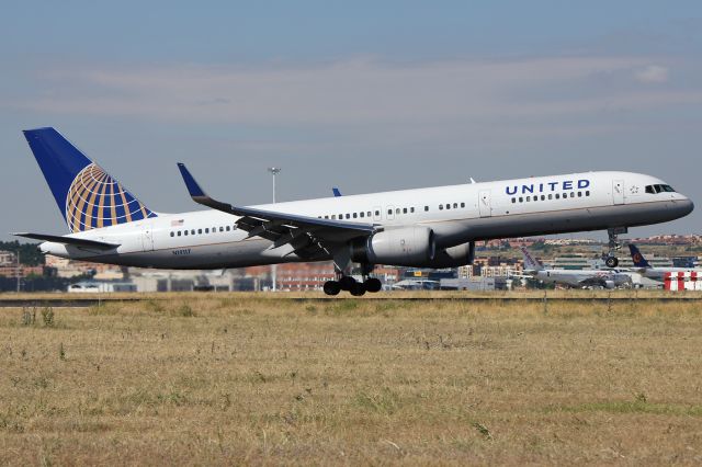 Boeing 757-200 (N19117)