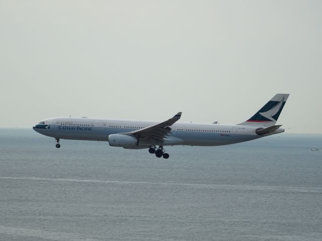 Airbus A330-300 (B-LBE)