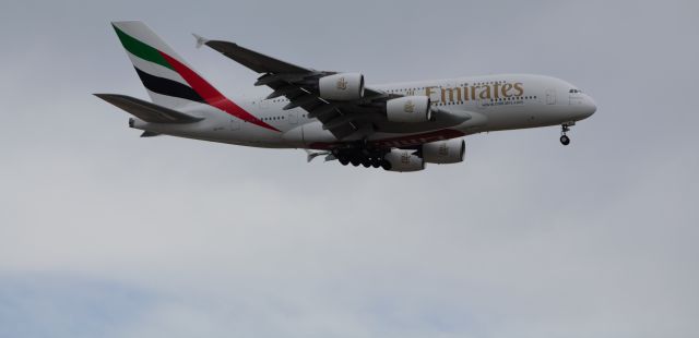 Airbus A380-800 (UAE763) - Finals to OR Tambo International Airport