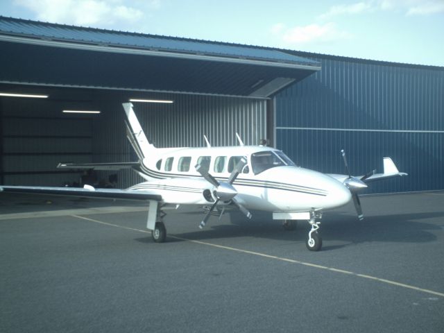 Piper Navajo (N549JB)