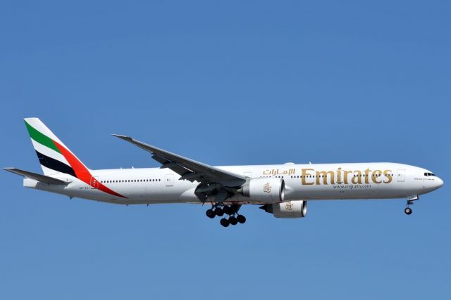 BOEING 777-300 (A6-AGI) - Emriates 237 Heavy 