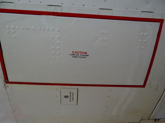 Boeing 757-200 (N939FD) - Where the RAT is located on the 757-200.