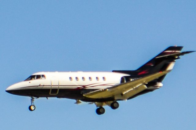 Hawker 800 (N502RZ)