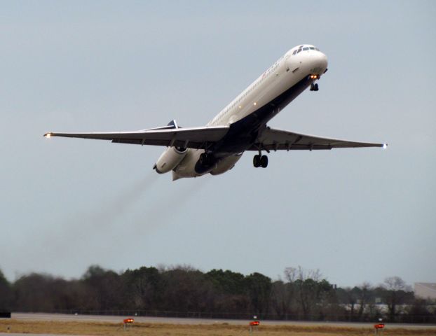 McDonnell Douglas MD-88 (N926DL)