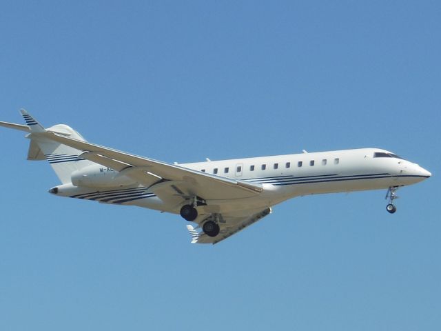 Bombardier Global Express (M-ALSH) - Bombardier BD-700-1A10 Global Express (cn 9097) M-ALSHbr /Dallas Love Field (DAL).Built in 2007 and owned by Grand Cayman based Mirgab Aviation Ltd br /Taken from Shorecrest Drive, end of Runway 13L and 13Rbr /2015 10 11   a rel=nofollow href=http://alphayankee.smugmug.com/Business-Jetshttps://alphayankee.smugmug.com/Business-Jets/a