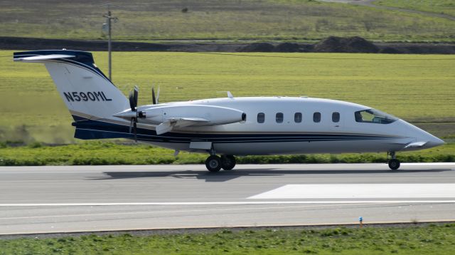 Piaggio P.180 Avanti (N590ML)