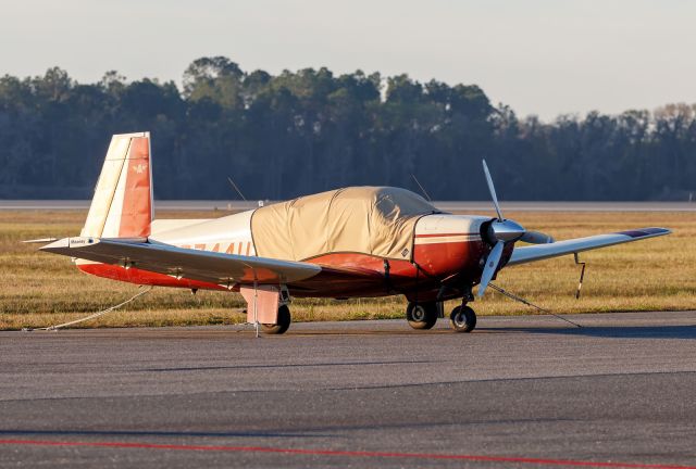 Mooney M-20 (N6744U)