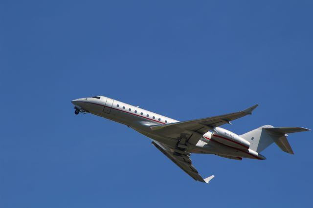 Bombardier Global Express (9H-VJI)