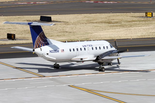 Embraer EMB-120 Brasilia (N235SW)