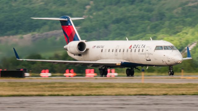 Canadair Regional Jet CRJ-200 (N847AS)