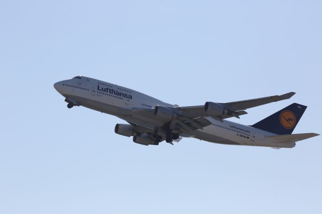 Boeing 747-400 (D-ABVM)