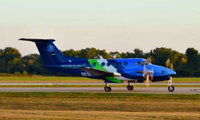 Beechcraft Super King Air 300 (N610TA) - North Flight Beechcraft Super King Air 300 N610TA in Ann Arbor 