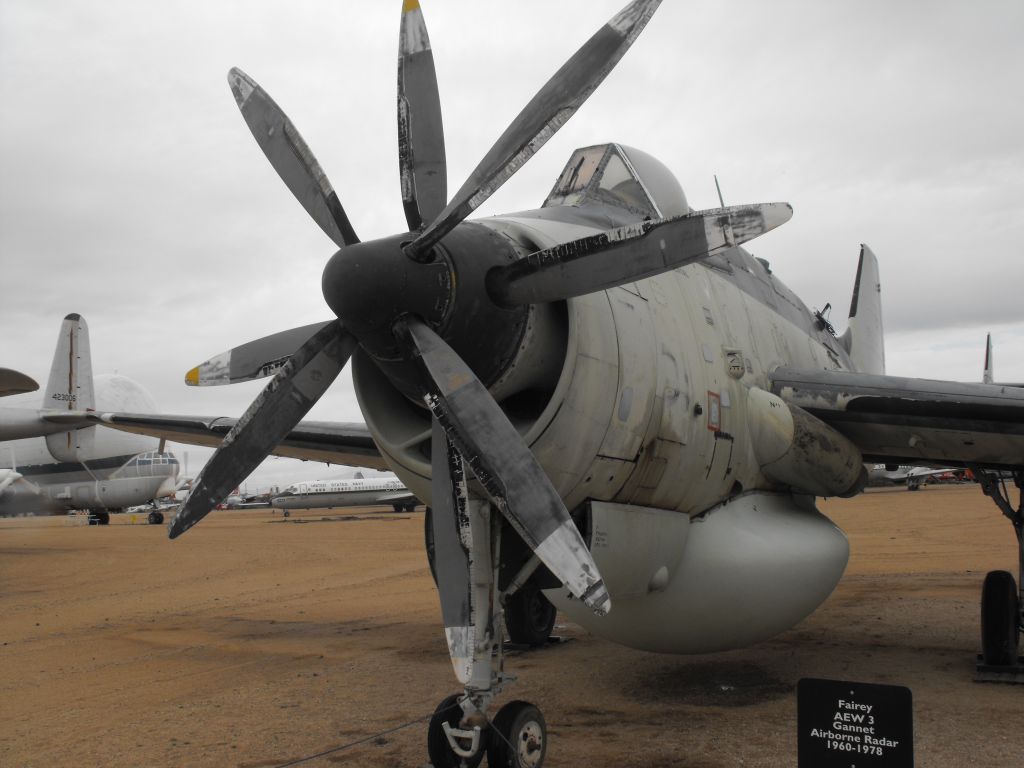 — — - Worlds UGLIEST airplane