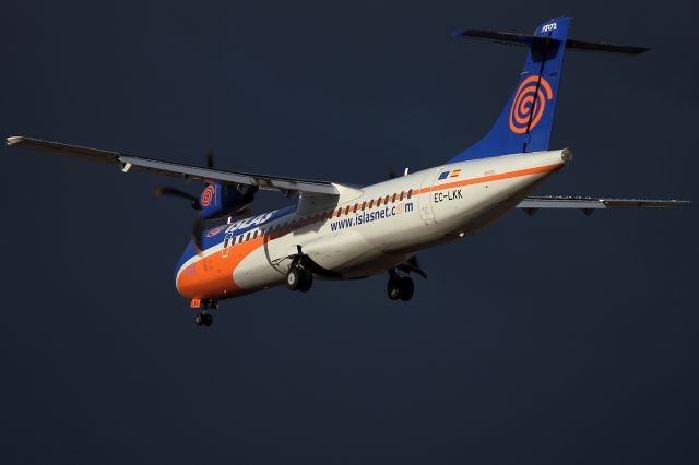 ATR ATR-72 (EC-LKK)