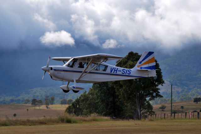 CHAMPION Decathlon (VH-SIS) - ACA 8KCAB at Watts Bridge, Queensland, Australia.br /22/05/10