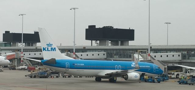 Boeing 737-800 (PH-BXW) - From the gates in Amsterdam 