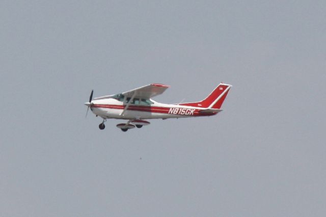 Cessna Skylane (N815GK) - N815GK departs Runway 22 at Sarasota-Bradenton International Airport