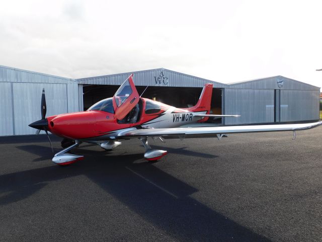 Cirrus SR-22 (VH-MOR)