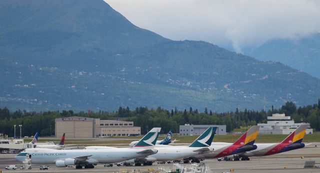 BOEING 747-8 (B-LJK)