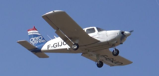 Piper Cherokee (F-GIJO)