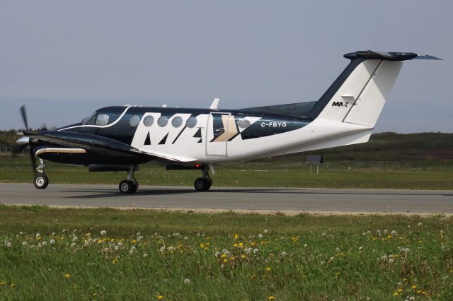 Beechcraft Super King Air 200 (C-FBYG) - Lorsqu’il allumer sont ces hélice.