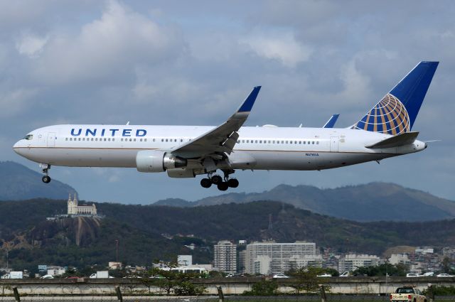 N676UA —