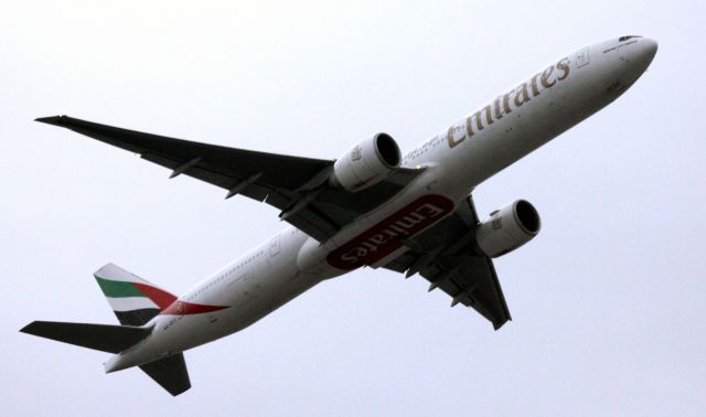 Boeing 777-200 (A6-ECC) - Departure to DXB from SFO, 11-18-2012