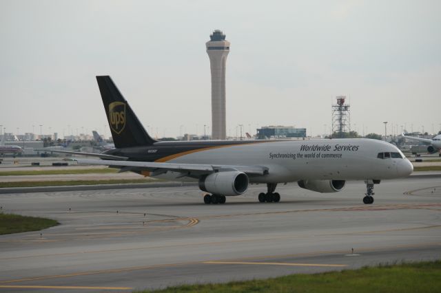 Boeing 757-200 (N458UP)