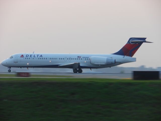 Boeing 717-200 (N969AT)