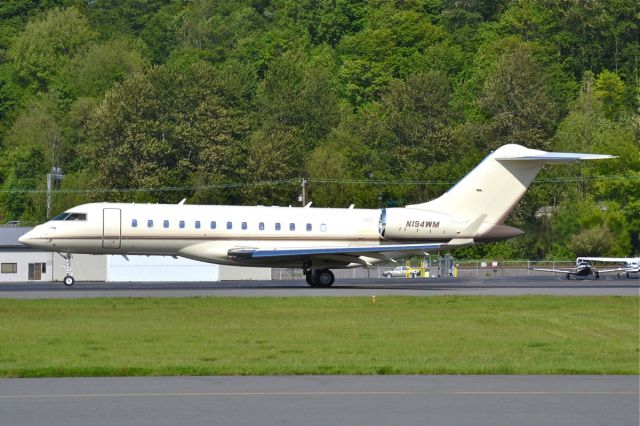 Bombardier Global Express (N194WM)