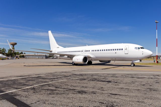 Boeing 737-800 (VH-8ZL) - Rex Airlines (VH-8ZL) Boeing 737-8EH(WL) taxiing at Wagga Wagga Airport.