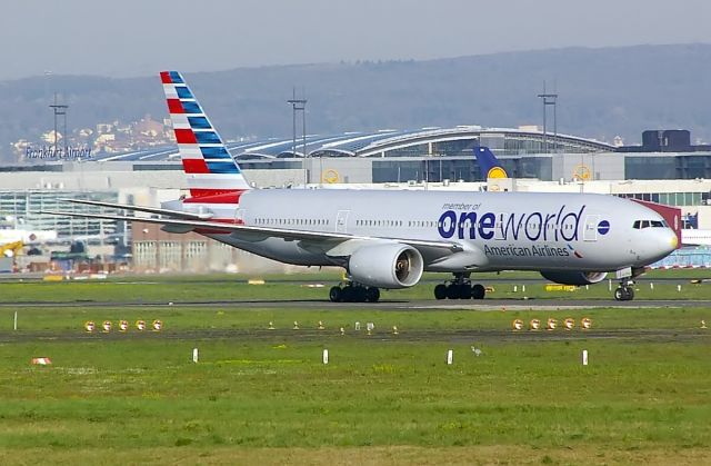 Boeing 777-200 (N791AN)