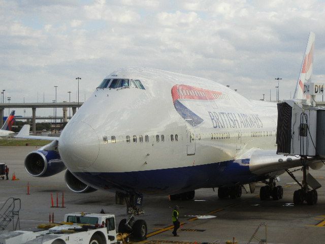 Boeing 747-400 (G-BYGE)