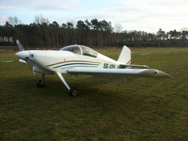 SE-XPI — - Van's Aircraft RV6 visiting Weser-Wuemme Airfield EDWM on 11 Jan 2011