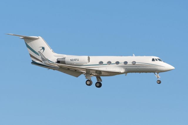 Gulfstream American Gulfstream 2 (N24FU) - N24FU short final 26L