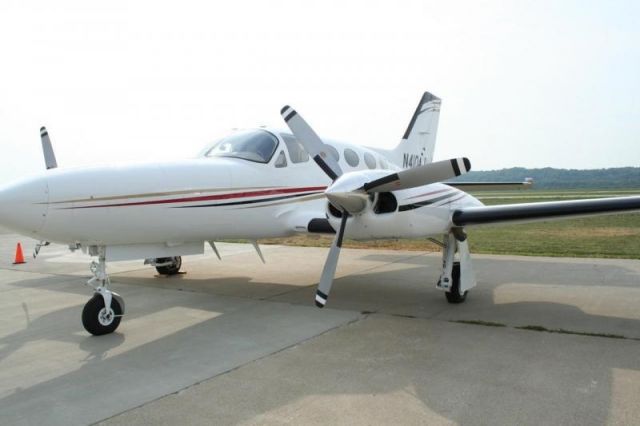 Cessna 421 (N410AJ)