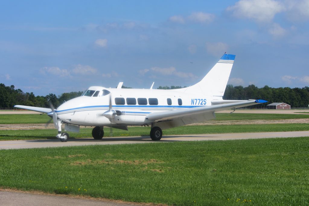 Hawker Siddeley Dove (N772S)