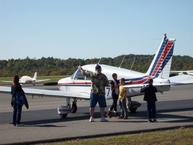 Piper Cherokee (N5177W)