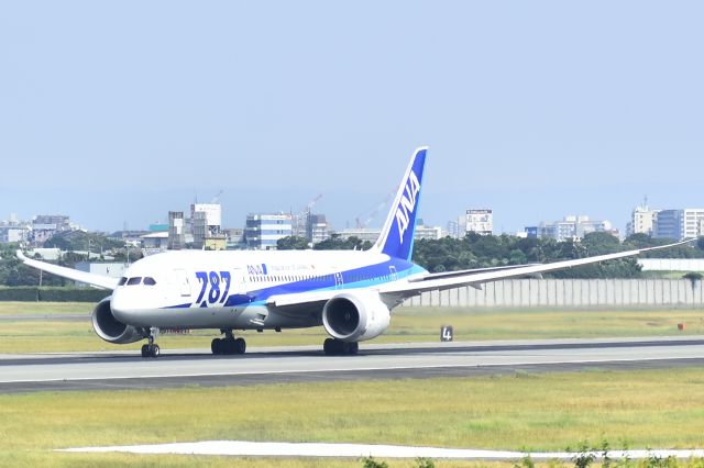 Boeing 787-8 (JA812A)