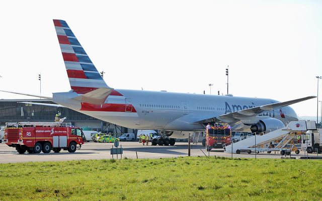 Boeing 777-200 (N773AN) - american b777-223er n773an diverting to shannon while routing jfk to lhr 27/3/19.