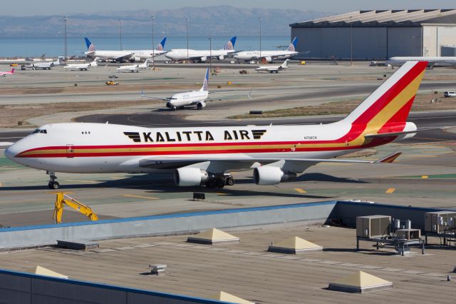 Boeing 747-400 (N706CK)