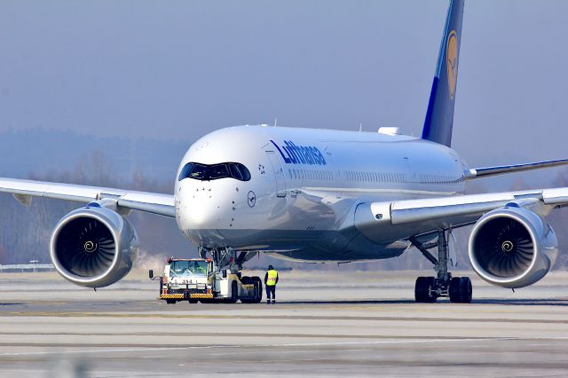 Airbus A350-900 (D-AIXA)