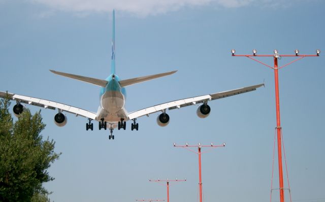 Airbus A380-800 (HL7613)